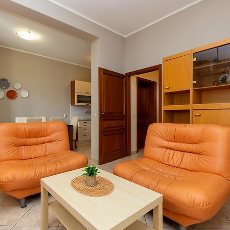 Apartment Mare Porec Bagian luar foto